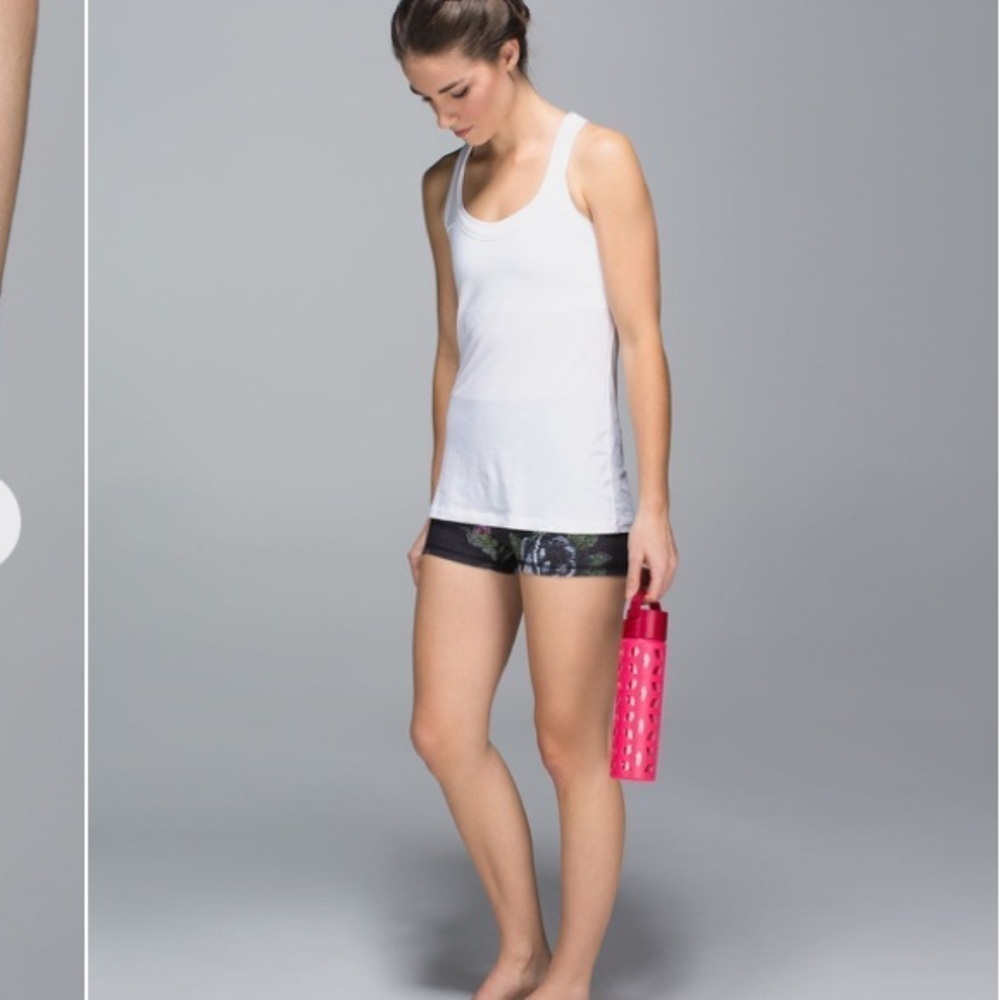 Lululemon Boogie Short (Roll Down) *Full-On Luon
Garden Party Smooth